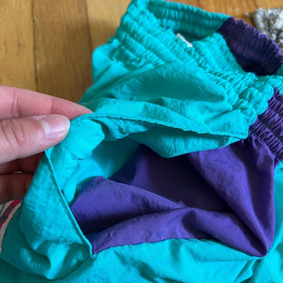 Salem Fresh Gear size large windbreaker suit. Pants and top are both large - Picture 4 of 12